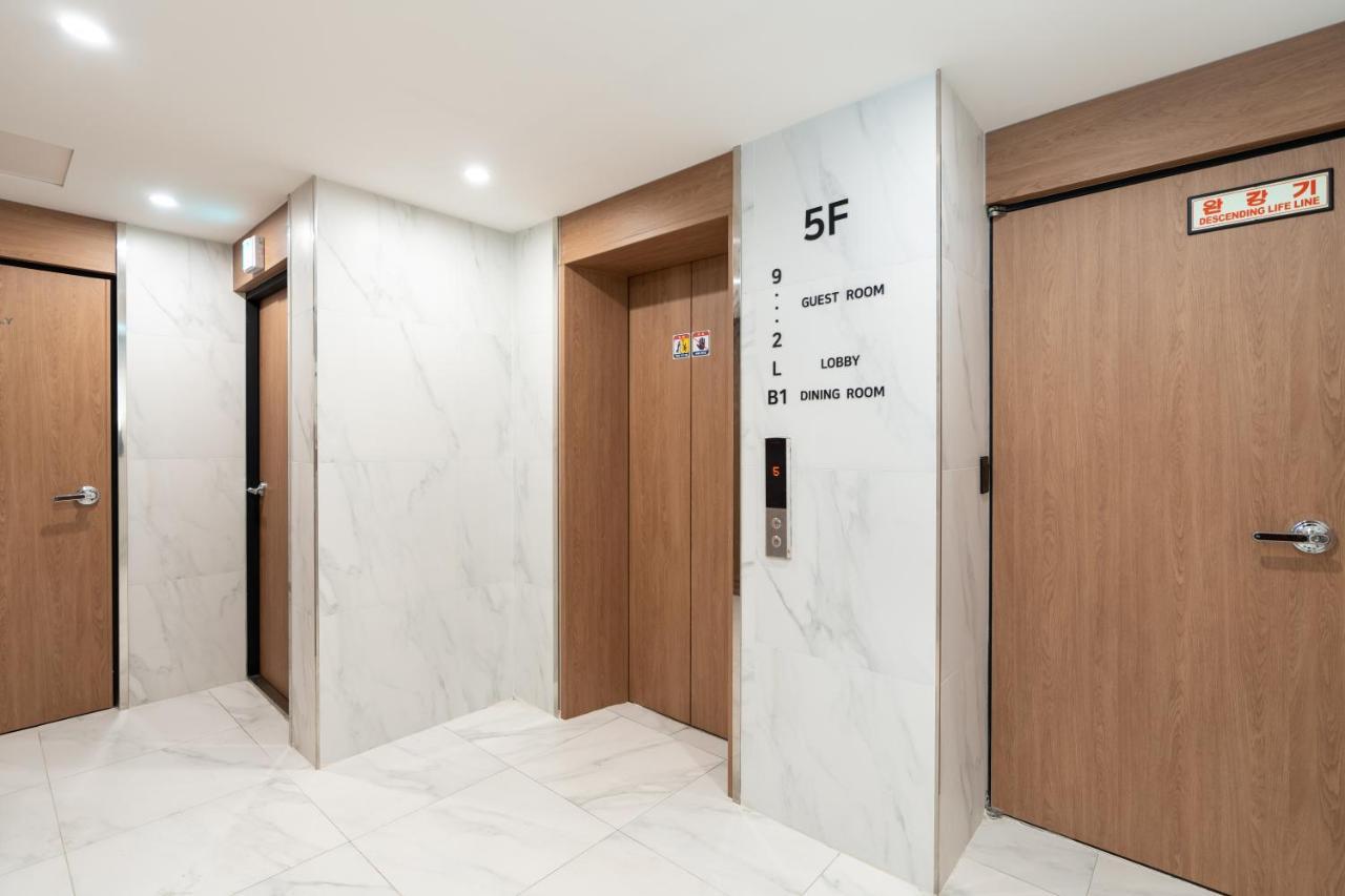 Jecheon Hound Hotel Chechon Екстер'єр фото