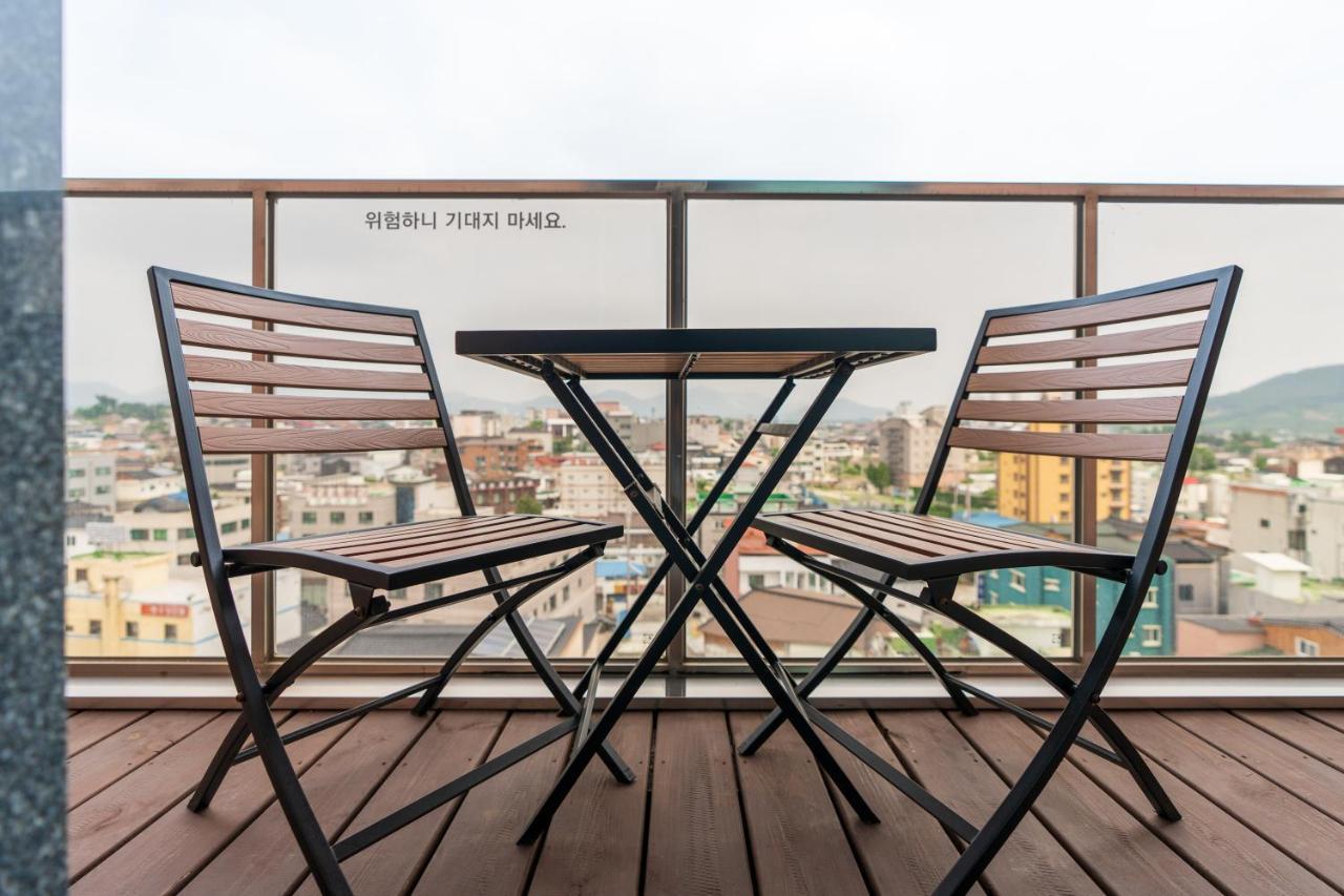 Jecheon Hound Hotel Chechon Екстер'єр фото