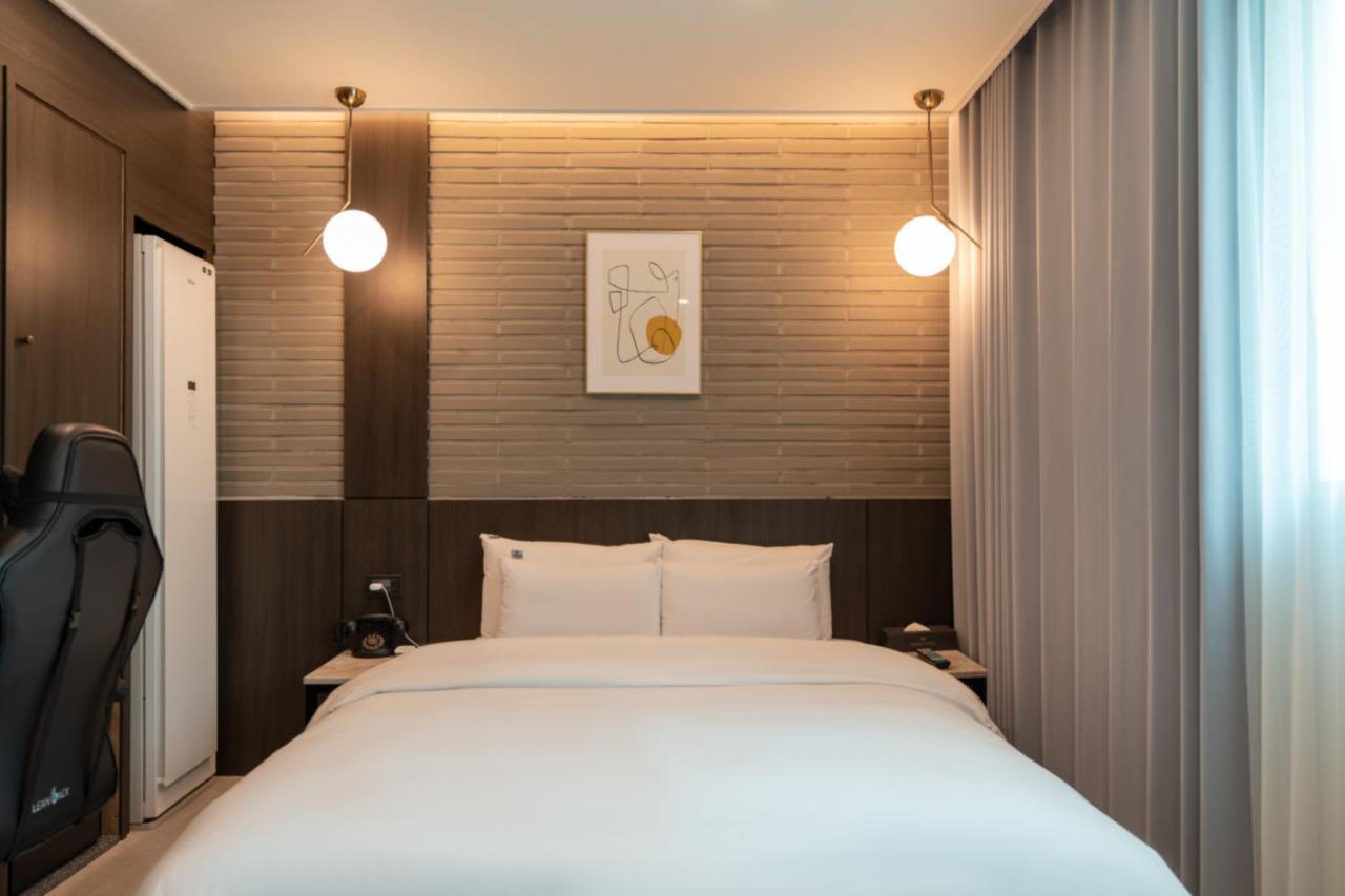 Jecheon Hound Hotel Chechon Екстер'єр фото