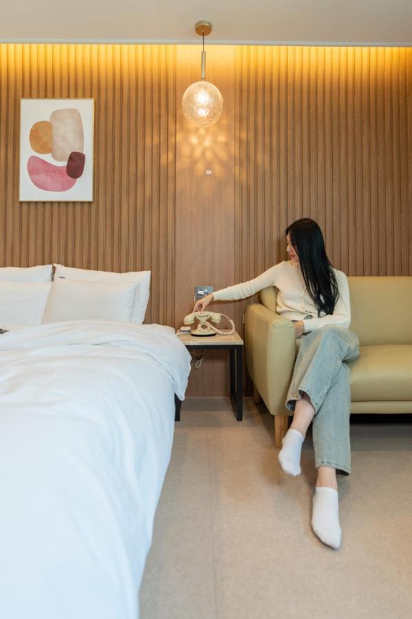Jecheon Hound Hotel Chechon Екстер'єр фото