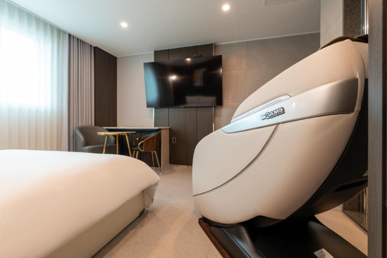 Jecheon Hound Hotel Chechon Екстер'єр фото