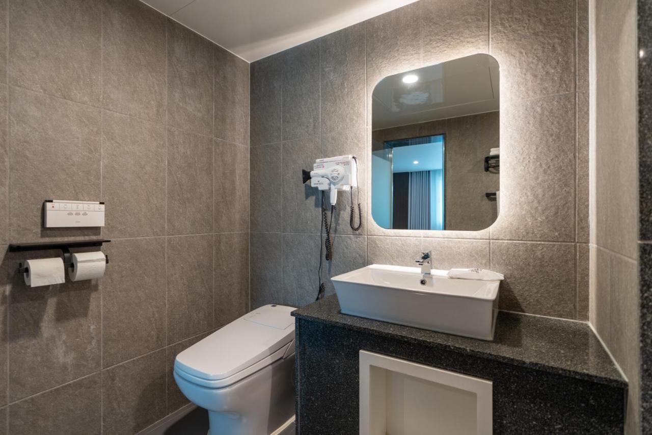 Jecheon Hound Hotel Chechon Екстер'єр фото
