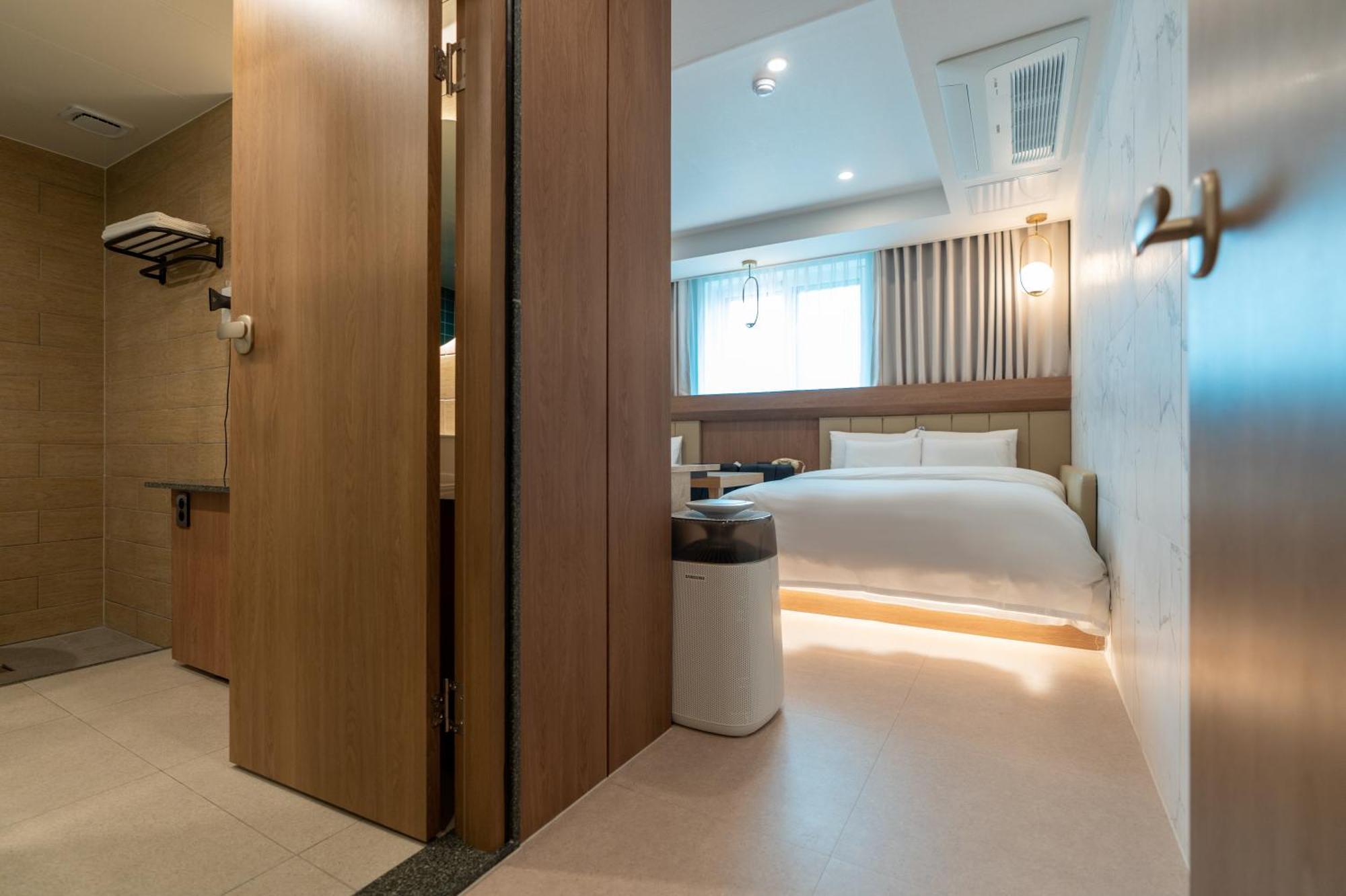 Jecheon Hound Hotel Chechon Екстер'єр фото