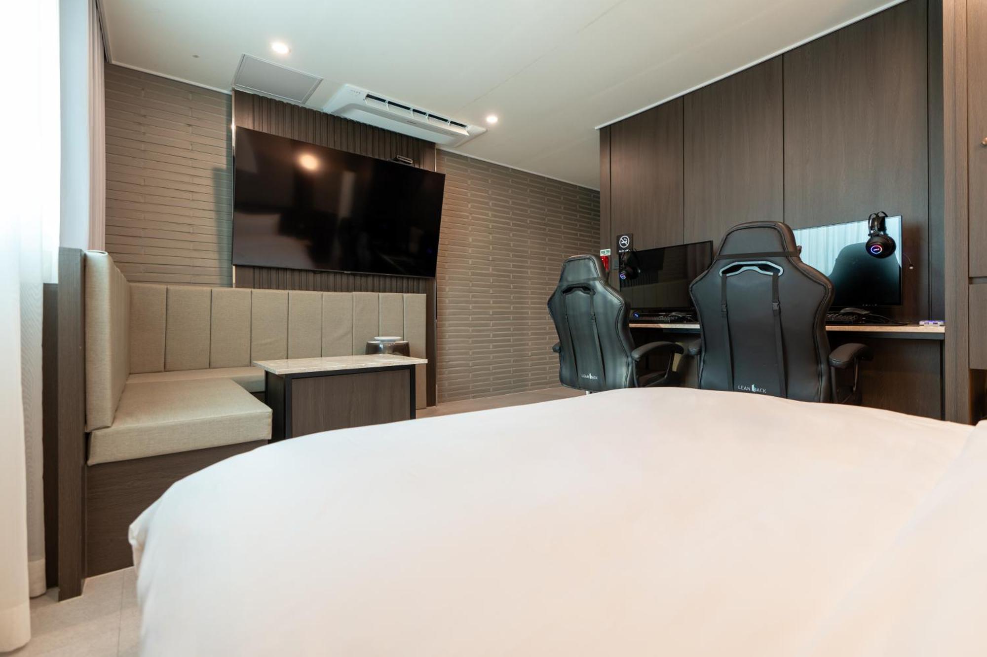 Jecheon Hound Hotel Chechon Екстер'єр фото